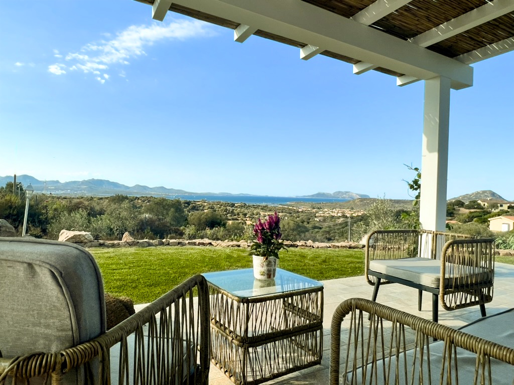 Villa Luce, casa vacanza con vista sul mare vicino a Olbia e San Teodoro, Su Bisu Sardegna