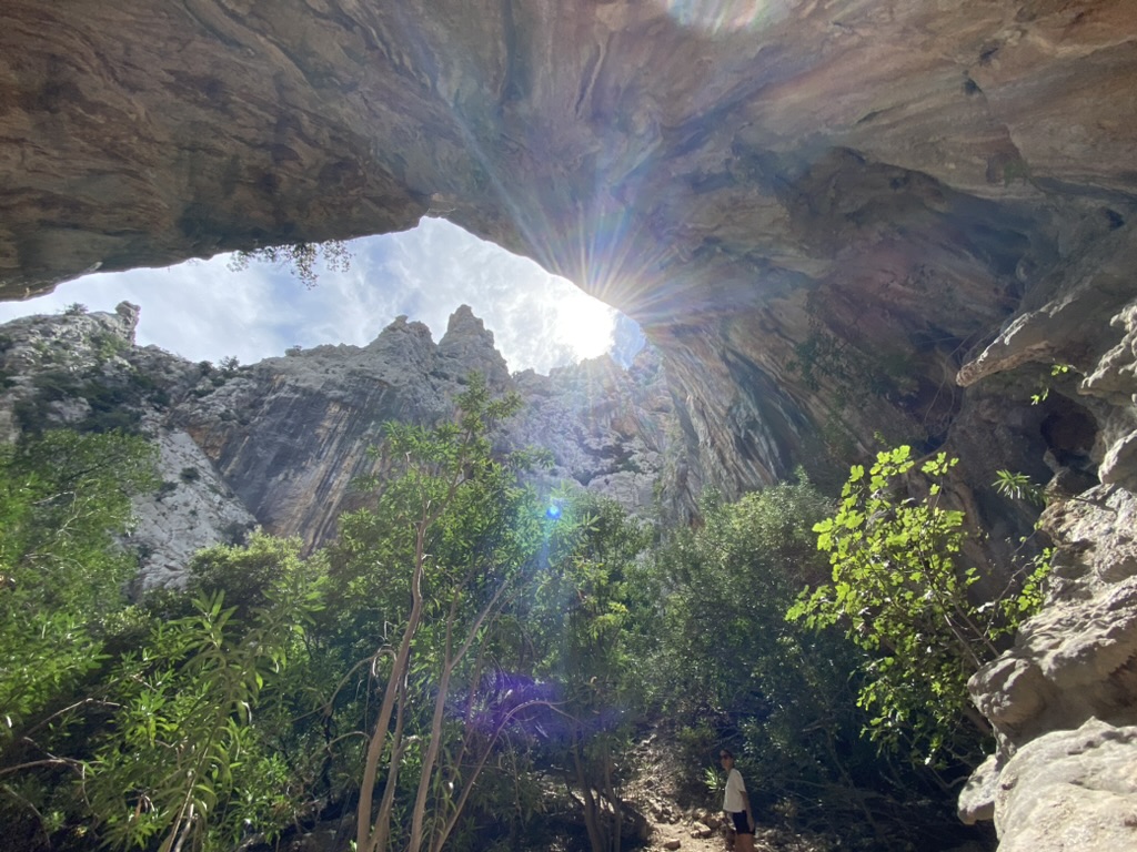 Luce che entra nel canyon di Su Gorroppu